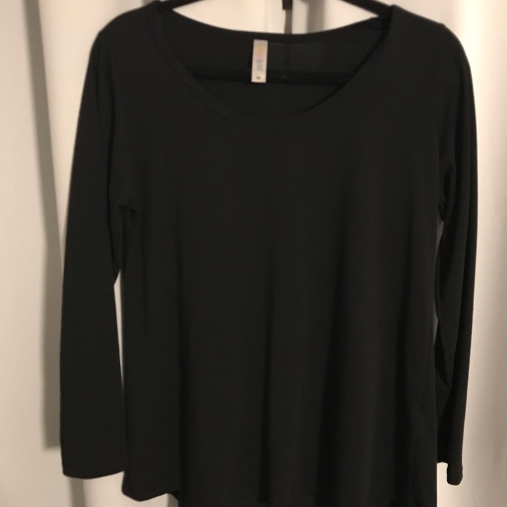 LuLaRoe long sleeve perfect tee. EUC black